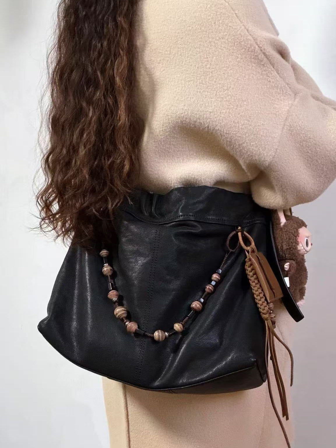 Women's Vegetable Tanned Sheepskin Hobo Large Capacity Garbage Commuter Tote Bag