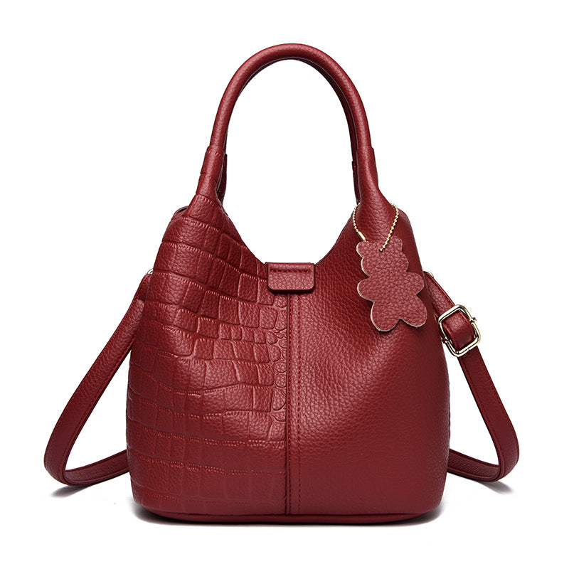 Pretty Women's Fashion Western Style Commuter Women's Handbag