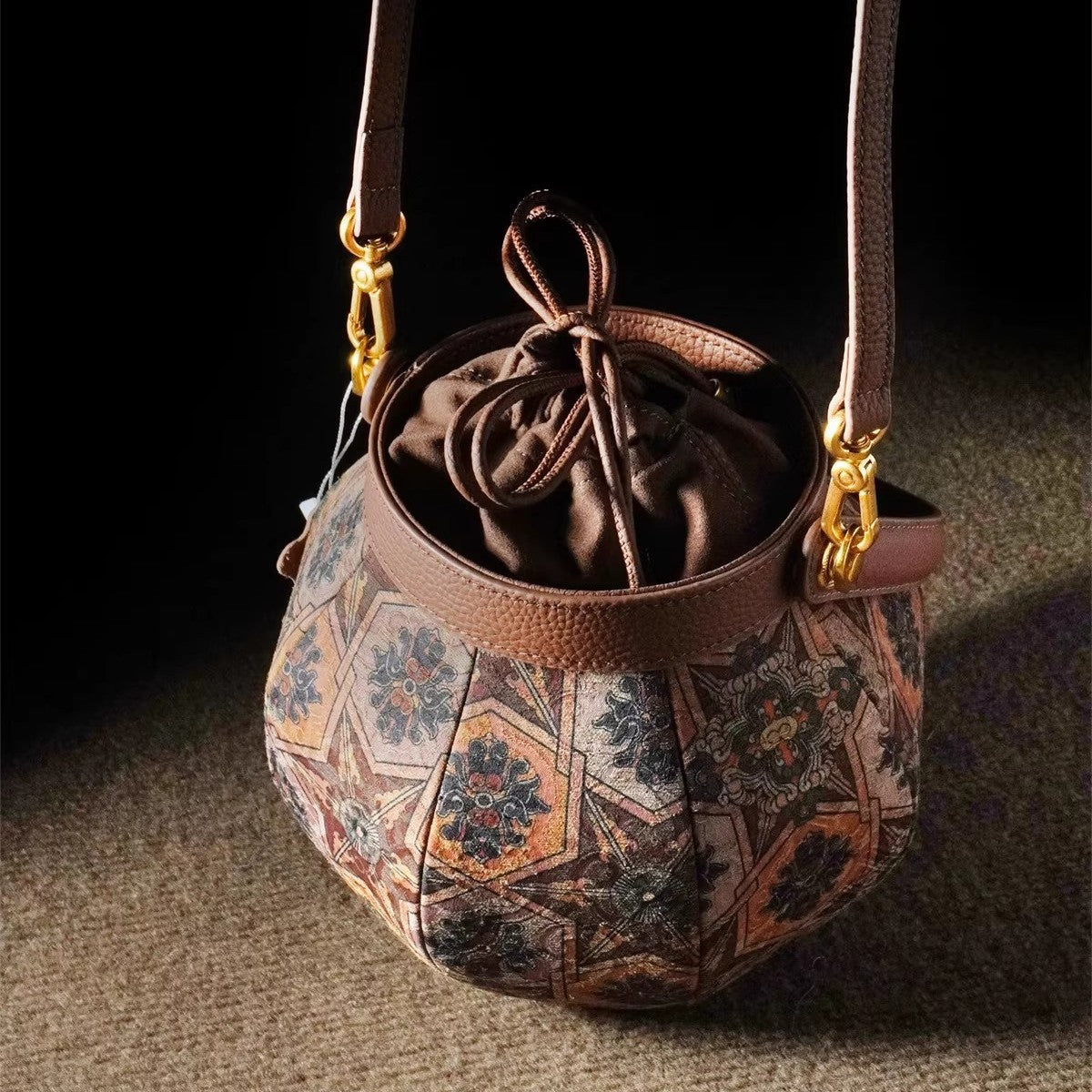 National Style Hand Holding Good-looking Old Chinese Fragrant Cloud Yarn Women's Handbag