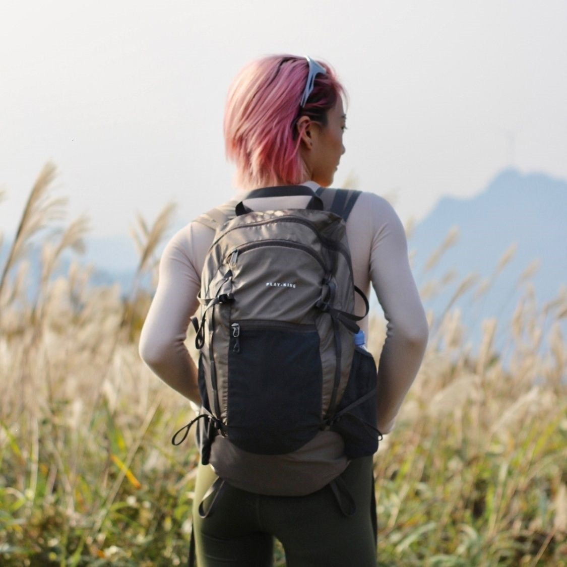 Renaissance Lightweight Waterproof Tourism On Foot Women's Backpack