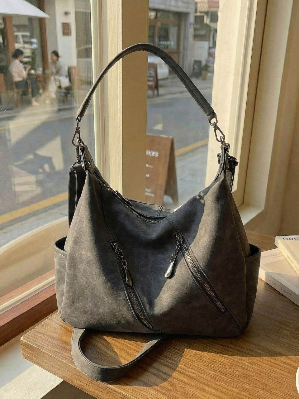 Beautiful Casual Women's Retro High-grade Commuting Women's Shoulder Bag