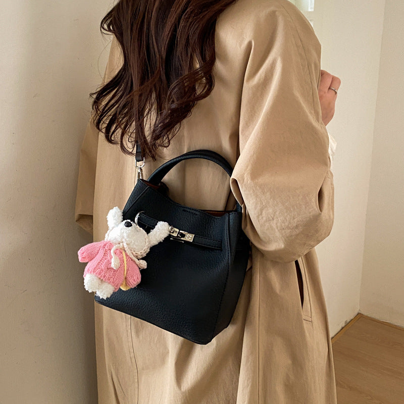 Large Capacity Quality Stylish Good Texture Commuter Women's Shoulder Bag