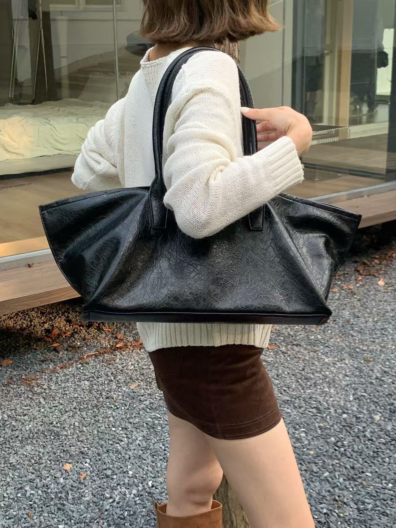 Women's Korean Style Soft Leather Large Capacity Shoulder Bags