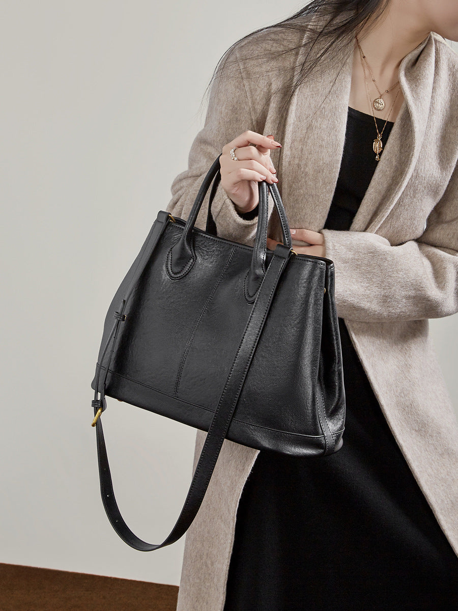 Women's Simple Large Capacity Commuter First Layer Cowhide Versatile Fashion Portable Bags