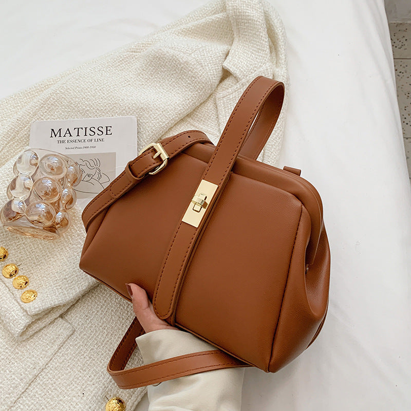 Women's High Sense Design Fashion Retro Textured Bags