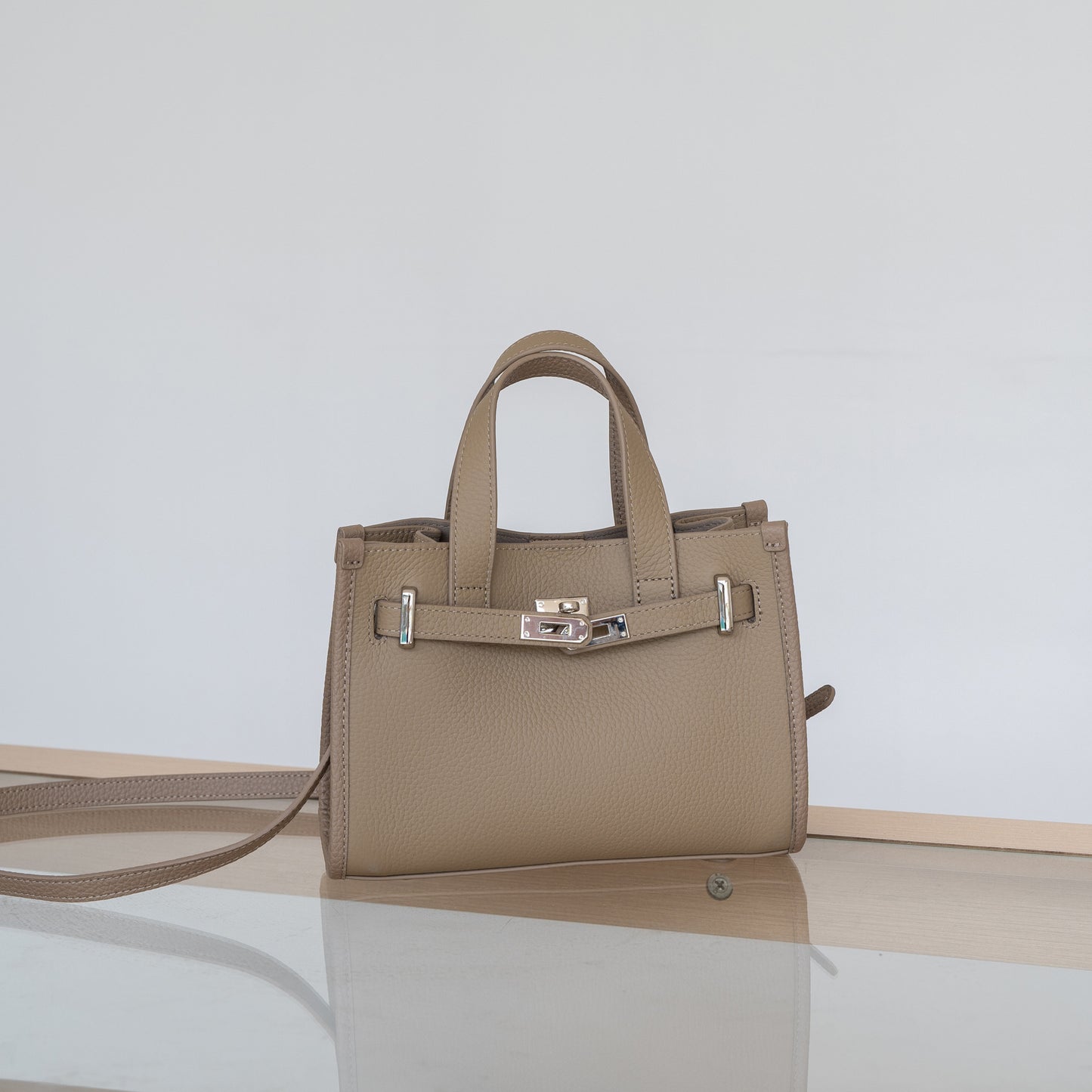 Women's Advanced Texture First Layer Cowhide Lychee Bags