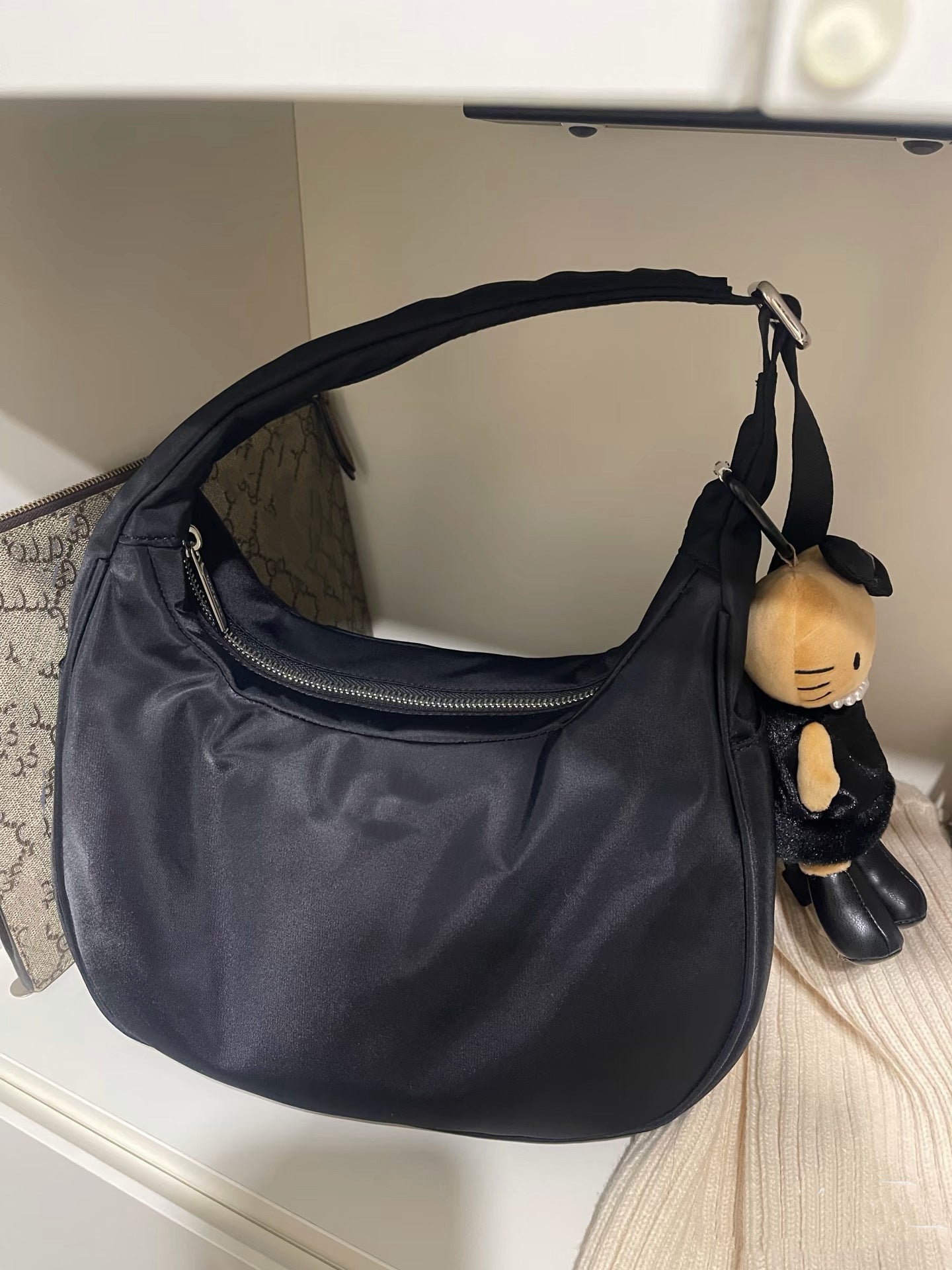 Women's & Men's Icon Croissant Commuter Dumpling Bags