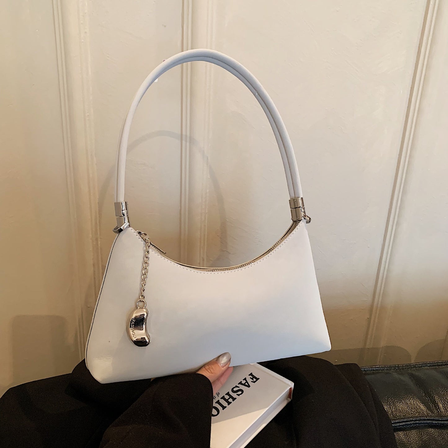 Women's Retro Pillow Simple Commute Niche Trendy Shoulder Bags