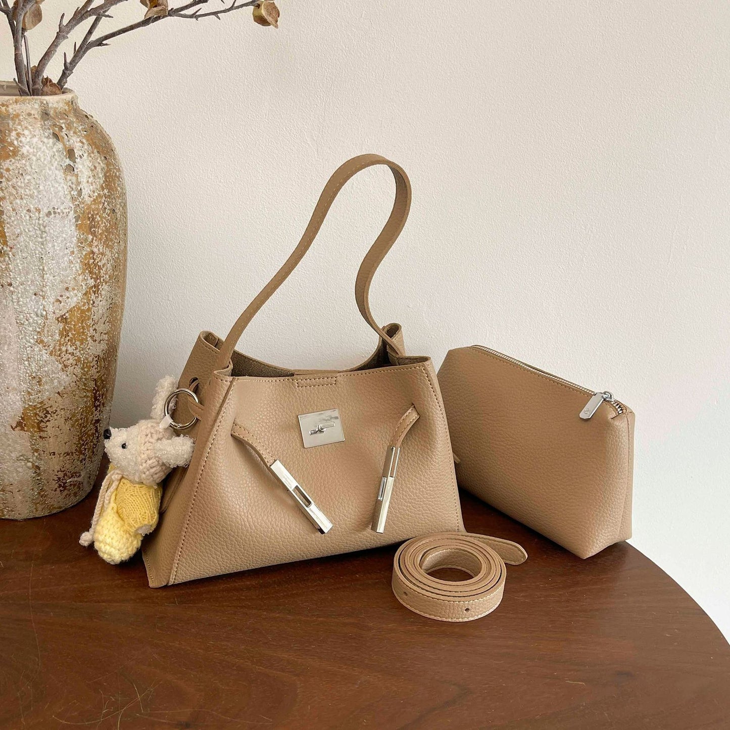 Simple Lychee Pattern Western Style Commuter Retro Personality Bucket Bag