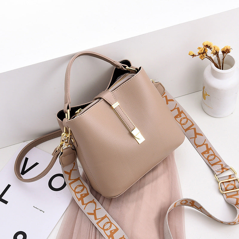 Women's Wide Strap Trendy Korean Fashion Women's Messenger Bag