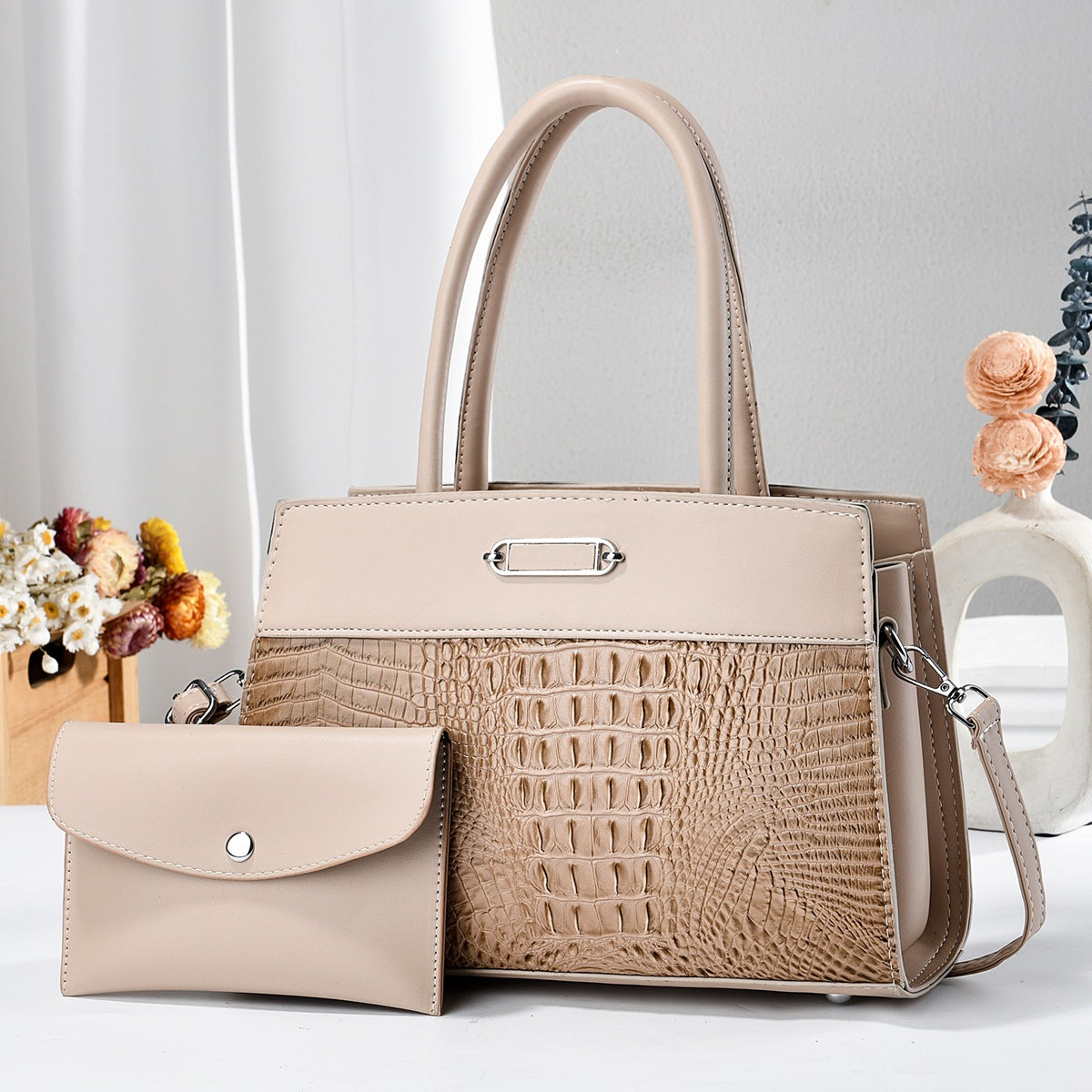 Crocodile Pattern Stitching Fashion Good-looking Large Handbags