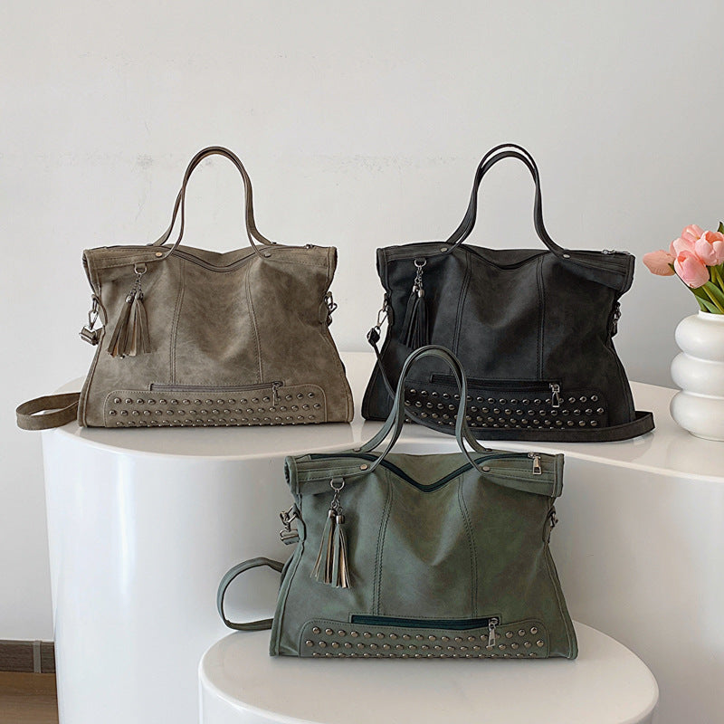 Women's Retro Large Capacity Fashion Commuter Portable Women's Shoulder Bag