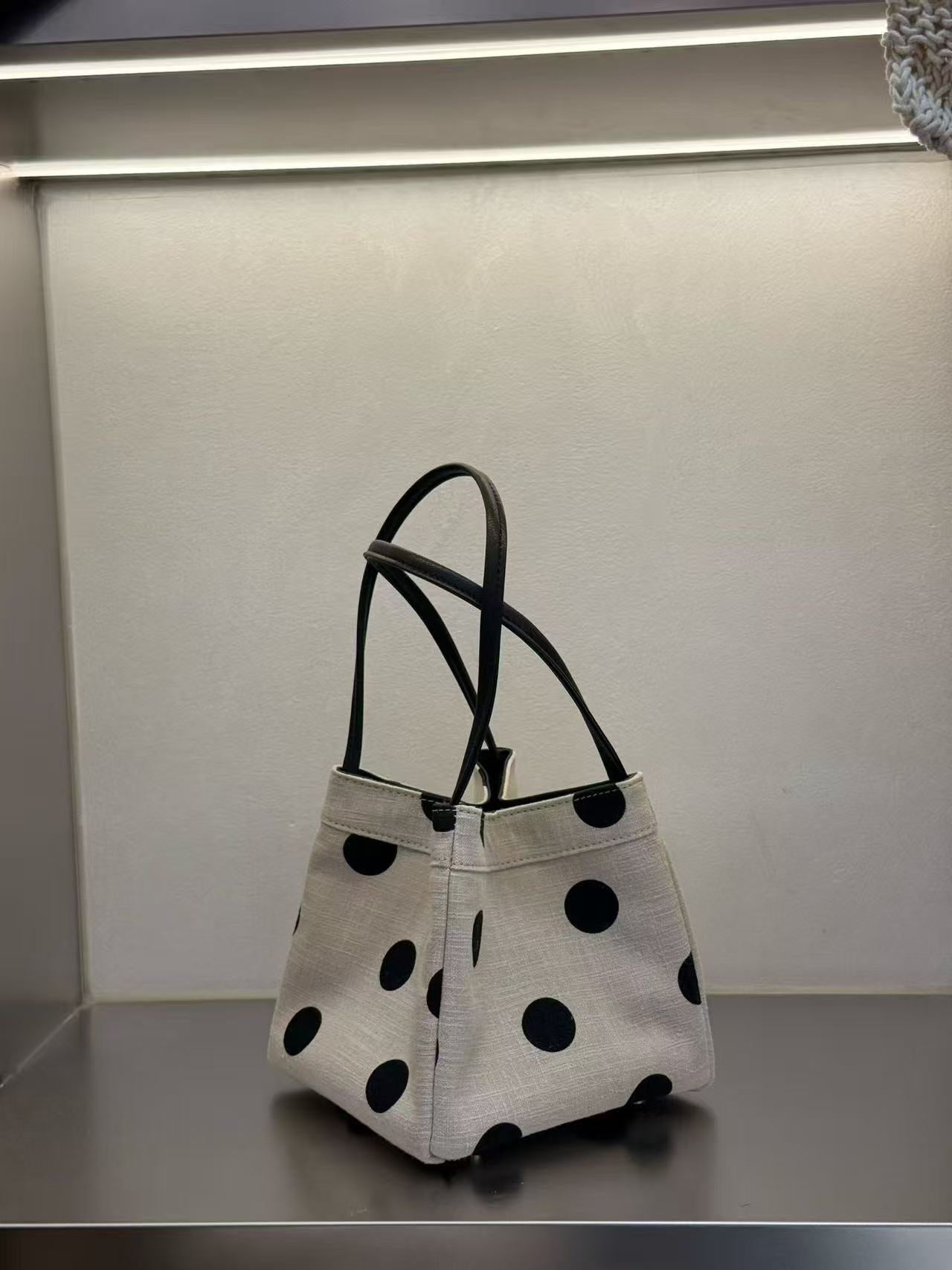 Classic Trendy Versatile Cloth Design Dot Women's Shoulder Bag