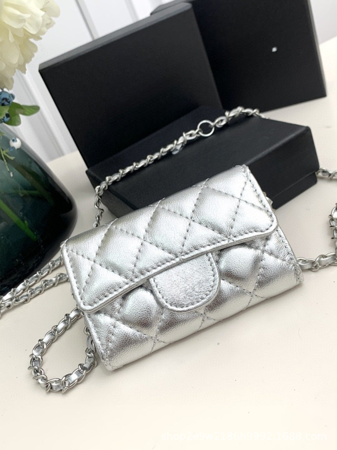 Classy Glamorous Women's Diamond Check Chain Card Pack Card Sleeve