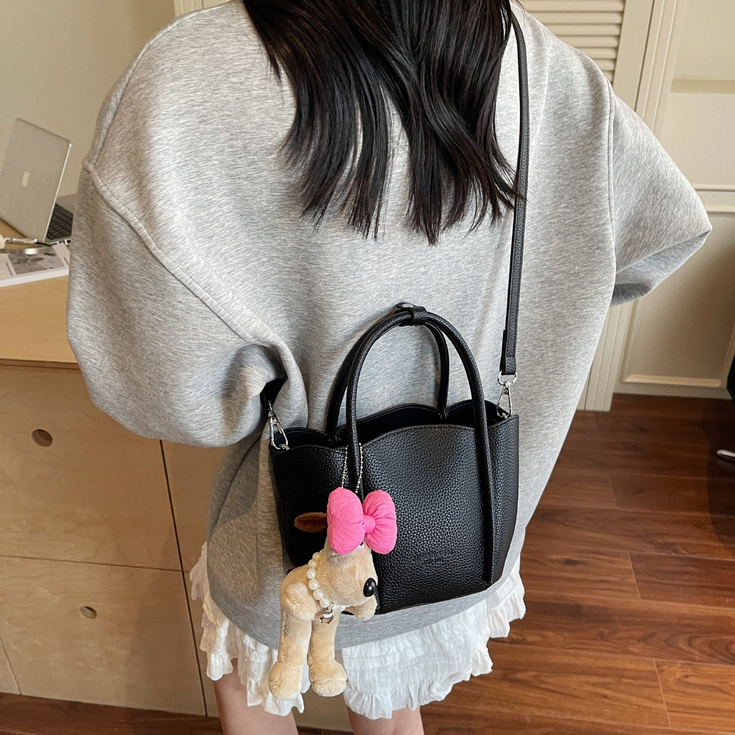 Women's Feel Versatile Fashion Cross Body Super Hot Bucket Bag