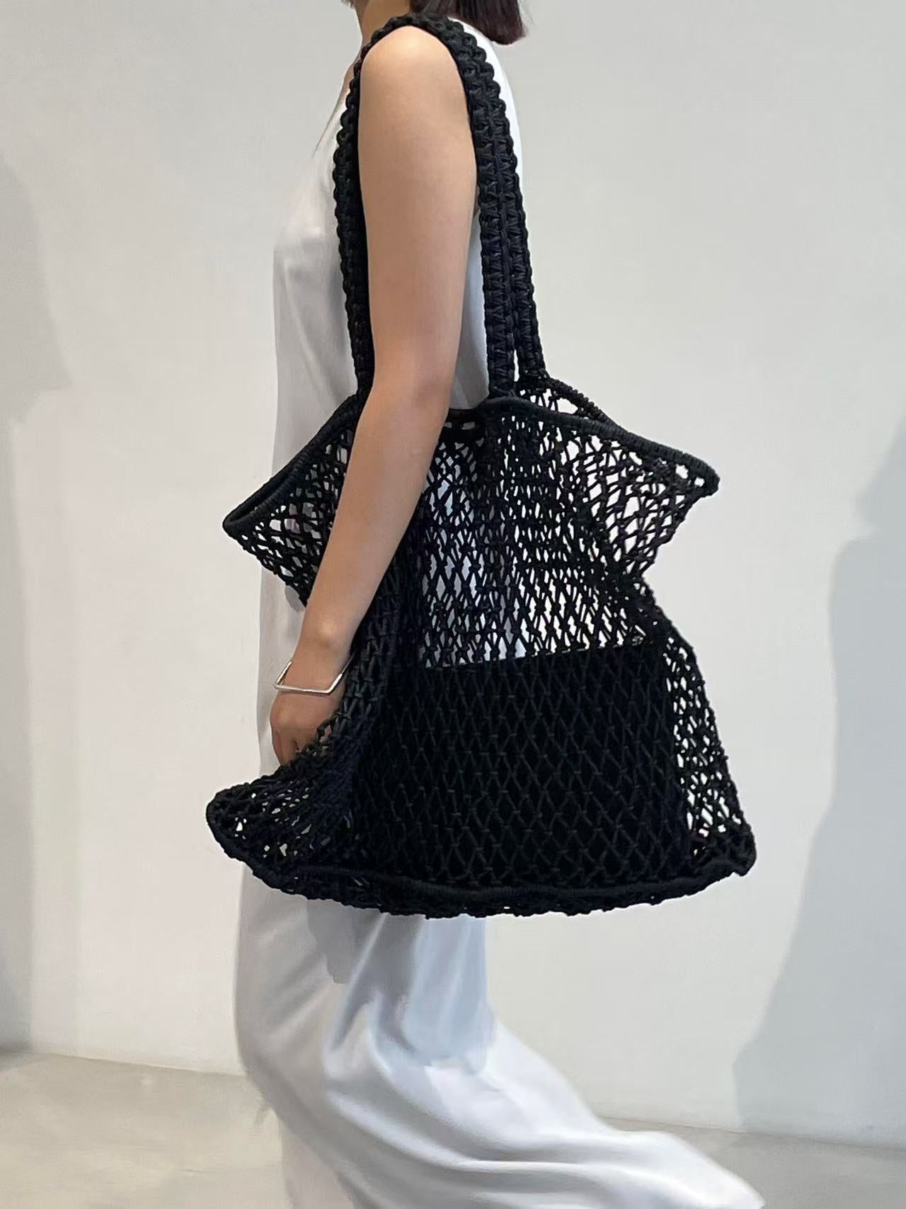 Beautiful Women's Fashionable Minimalist Hand-woven Design Women's Shoulder Bag