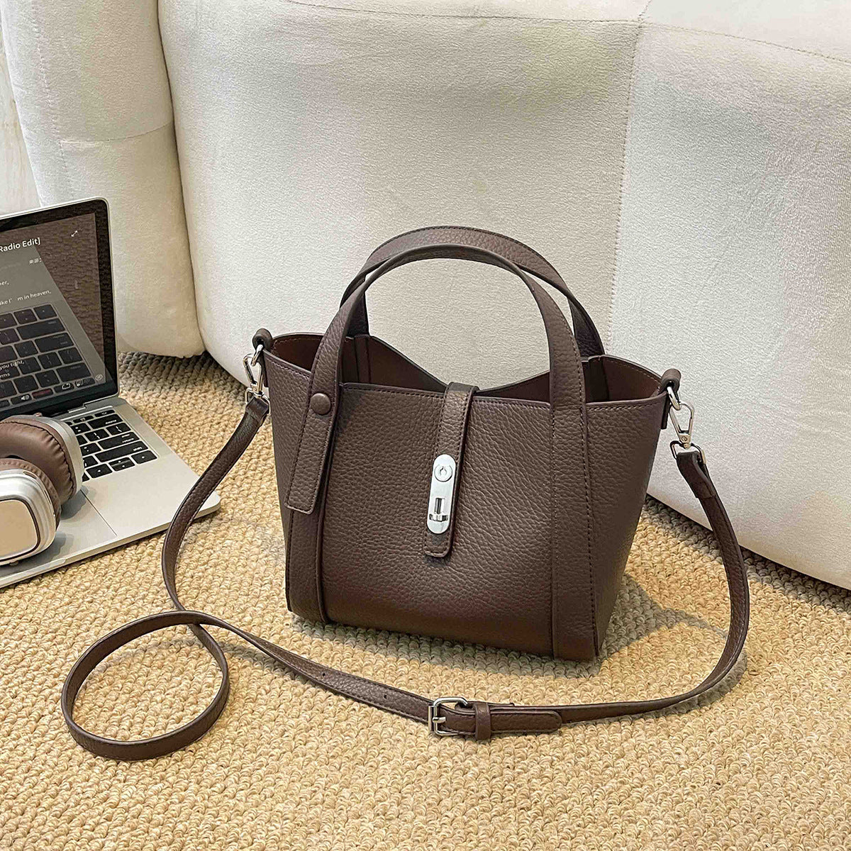 Women's Solid Color Soft Leather Niche Lychee Pattern Vegetable Basket Women's Shoulder Bag
