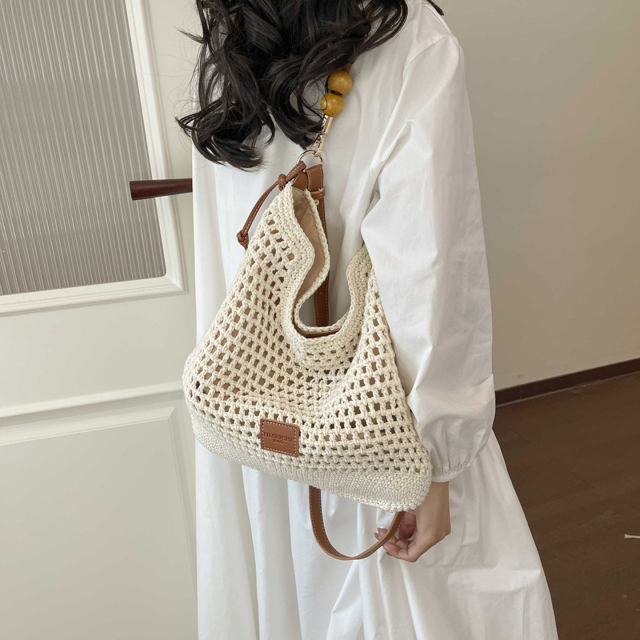 Women's Woven Seaside Vacation Beach Fashion Commuter Tote Bags