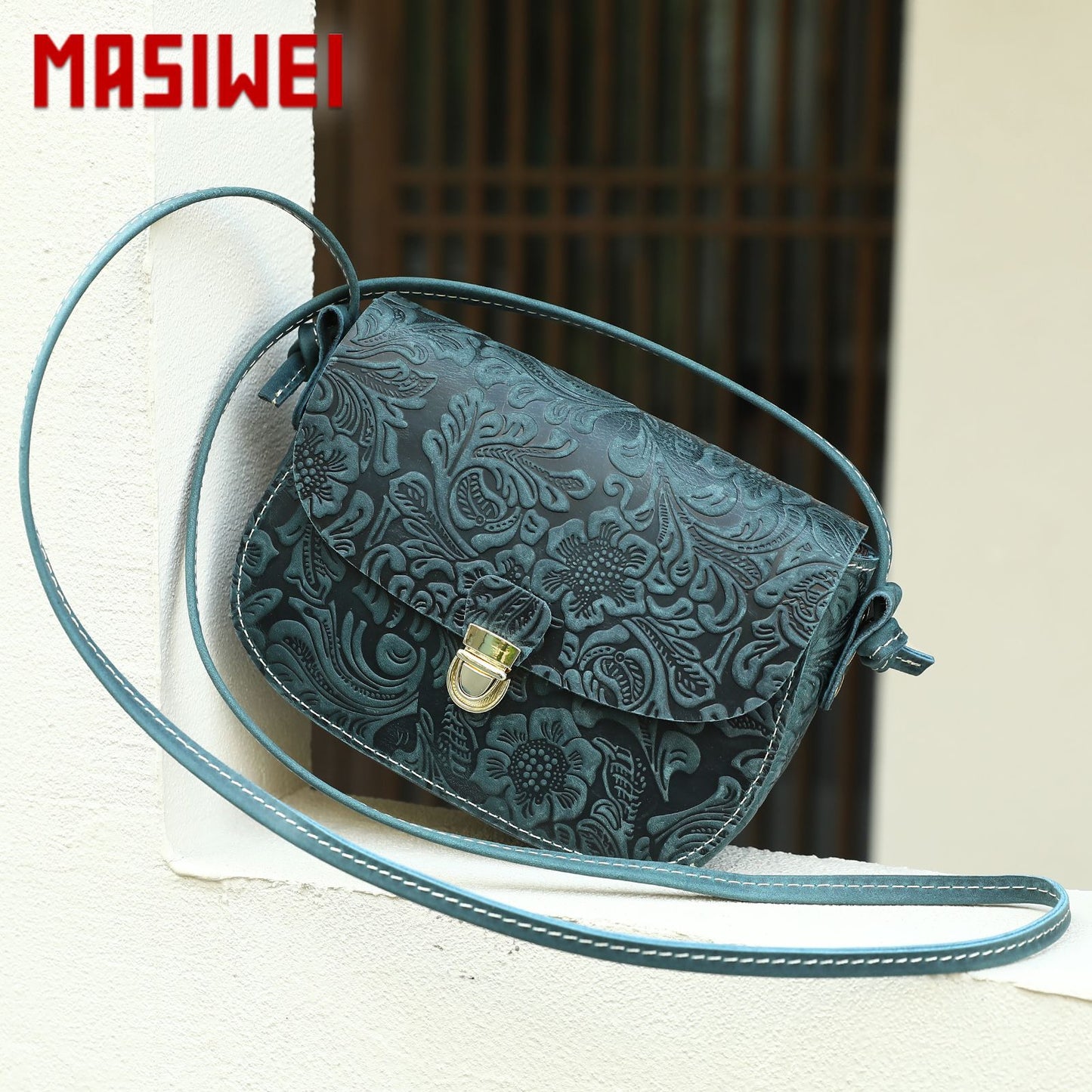 Women's Crazy Horse Leather Retro Embossing Fashion Women's Messenger Bag