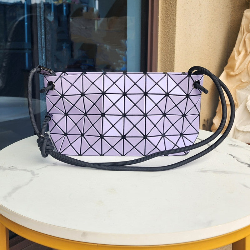 Women's French Stick Drawstring Portable Commuter Starting From Underarm Bag