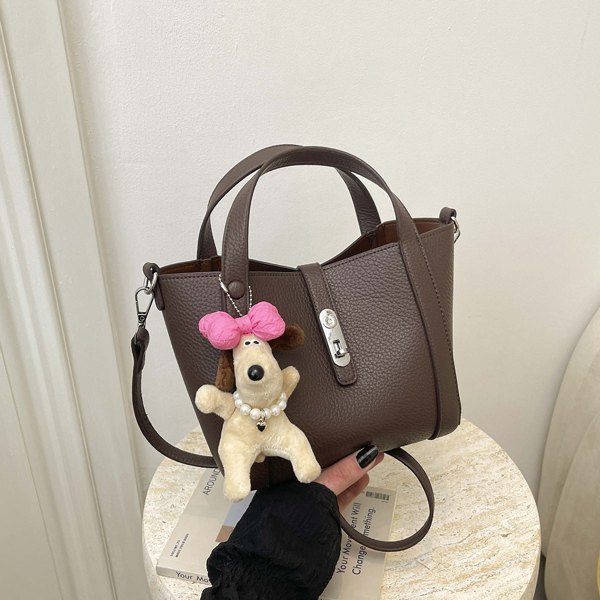Women's Solid Color Soft Leather Niche Lychee Pattern Vegetable Basket Women's Shoulder Bag