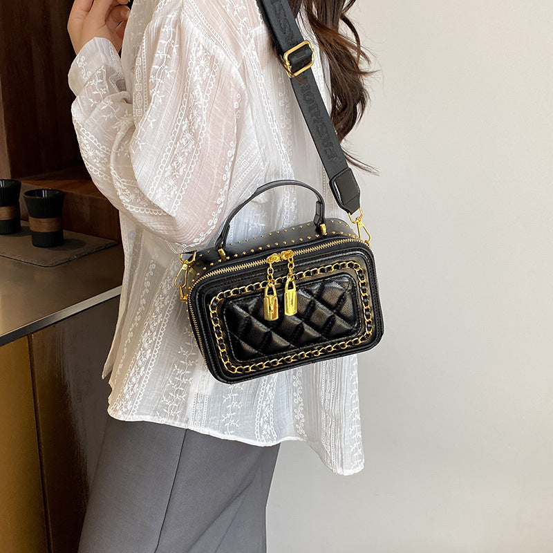 Women's Light Luxury Style Fashion Diamond Quilted Handbags