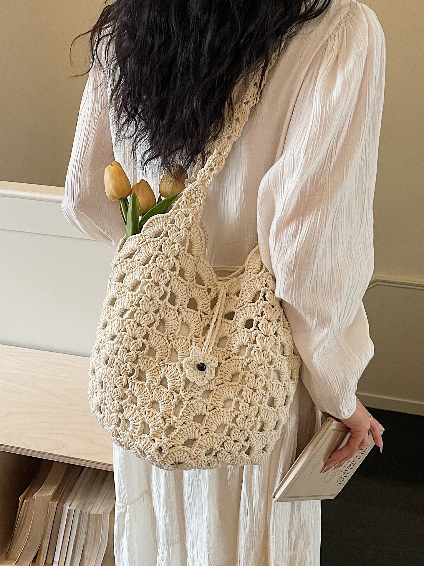 Women's Hollow Straw Large Capacity Summer Single Seaside Vacation Style Women's Shoulder Bag