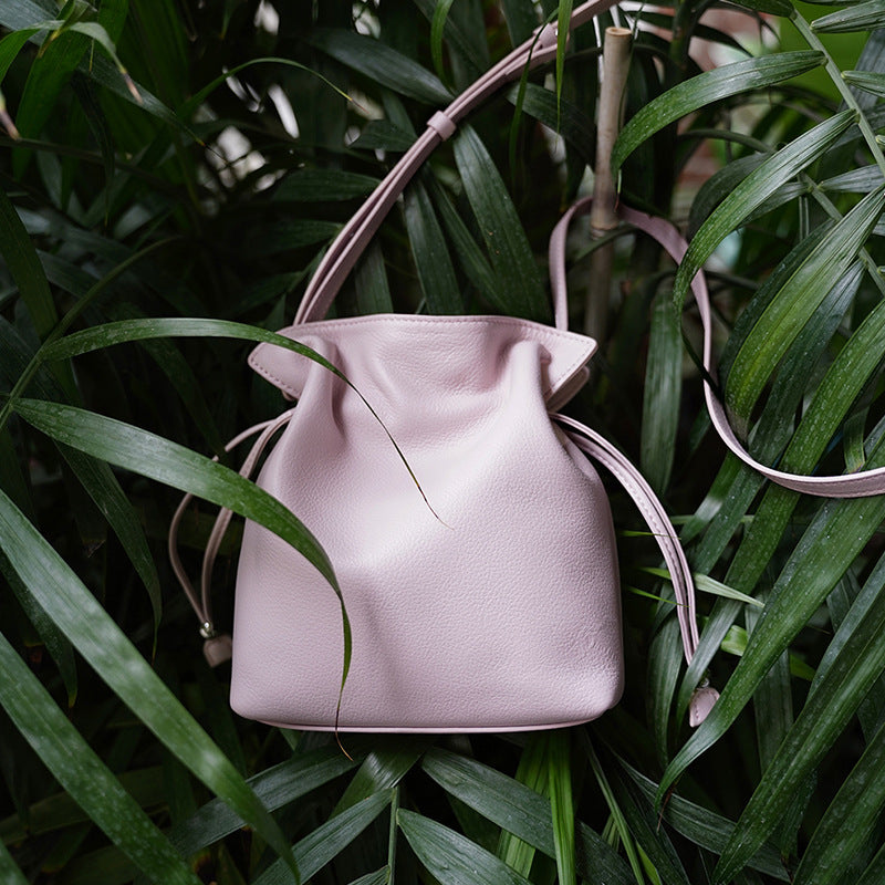 Exquisite Mobile Genuine Leather Early Spring Geometric Women's Messenger Bag