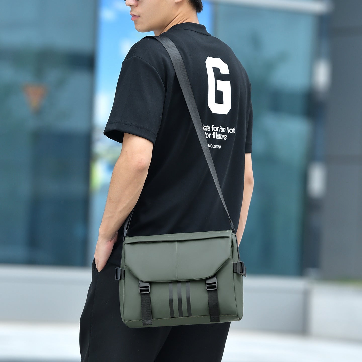 Men's Derm Waterproof Leisure Versatile Large Capacity Shoulder Bags