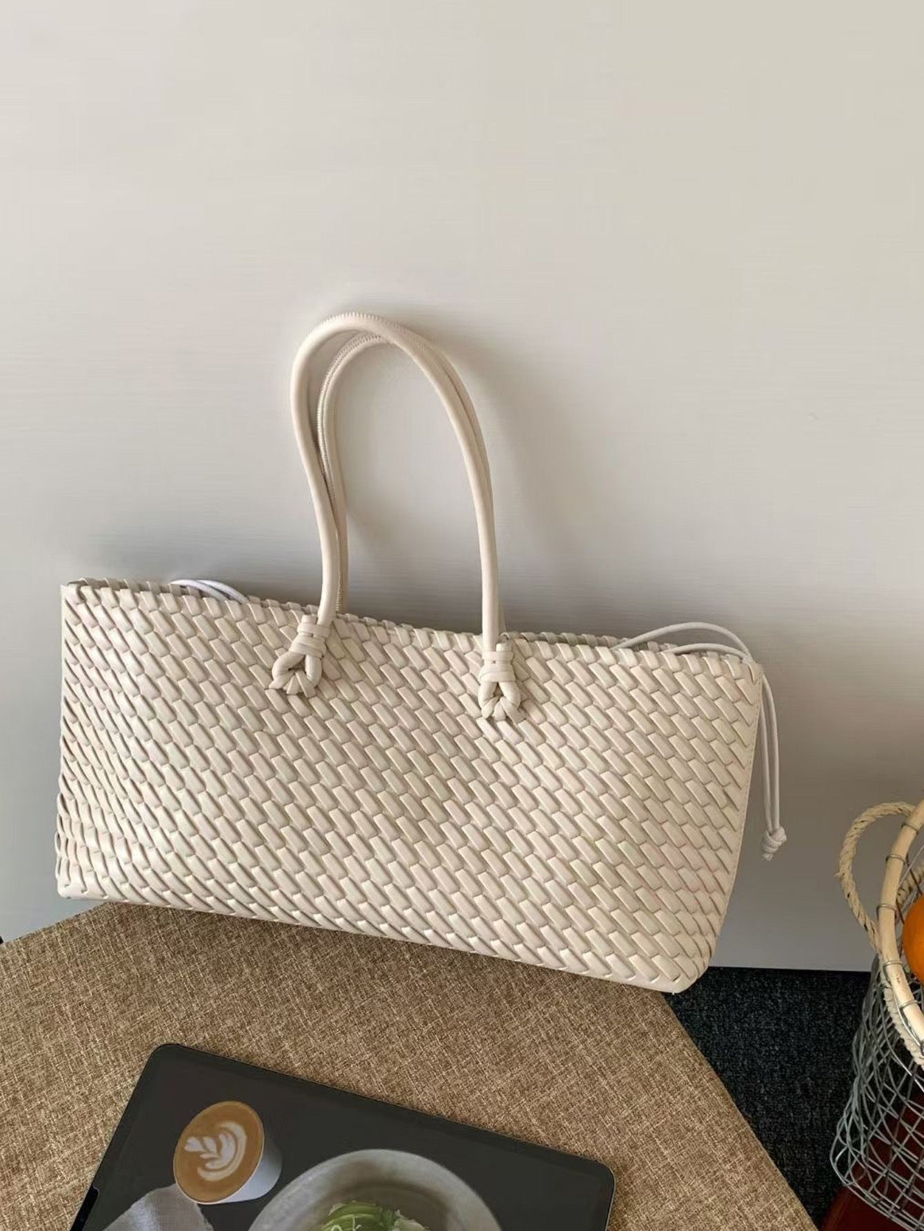 Women's Woven Big Fashion High-grade Large Capacity Portable Tote Bag