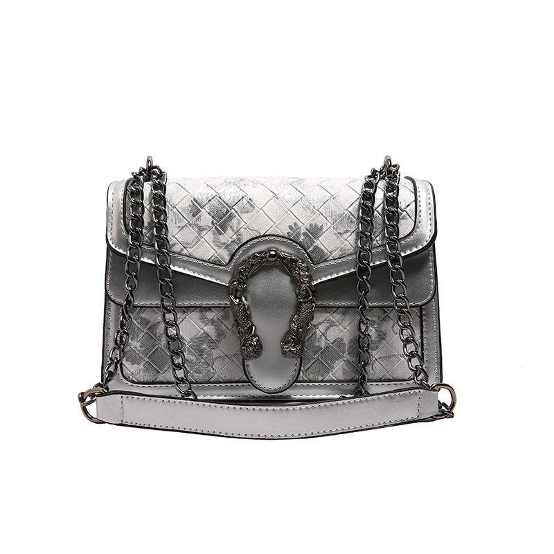 Classic Stylish Women's Fashion Embroidered Chain Women's Shoulder Bag