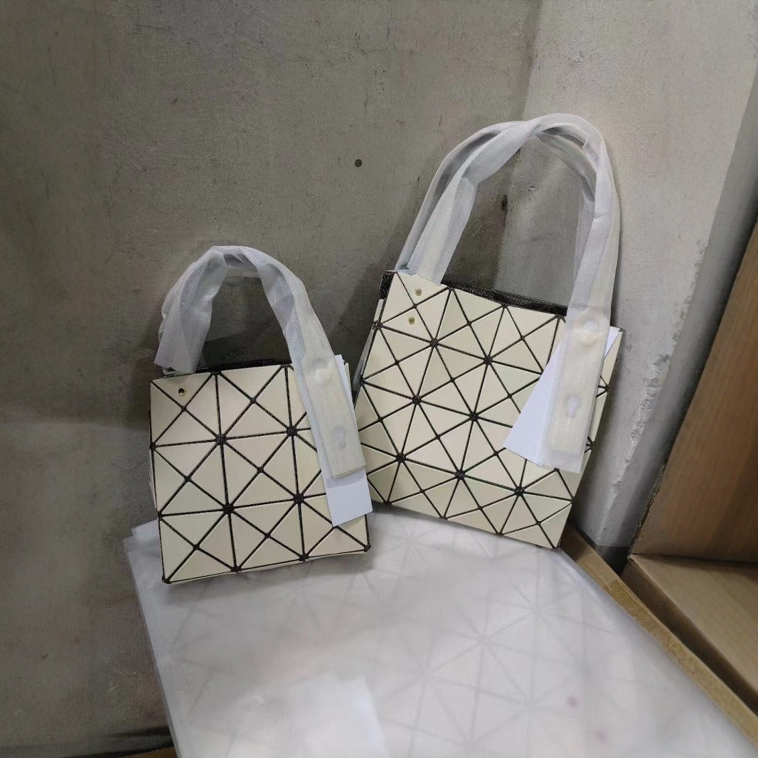 Women's Original Classic Frosted Geometric Diamond Pattern Tote Bags
