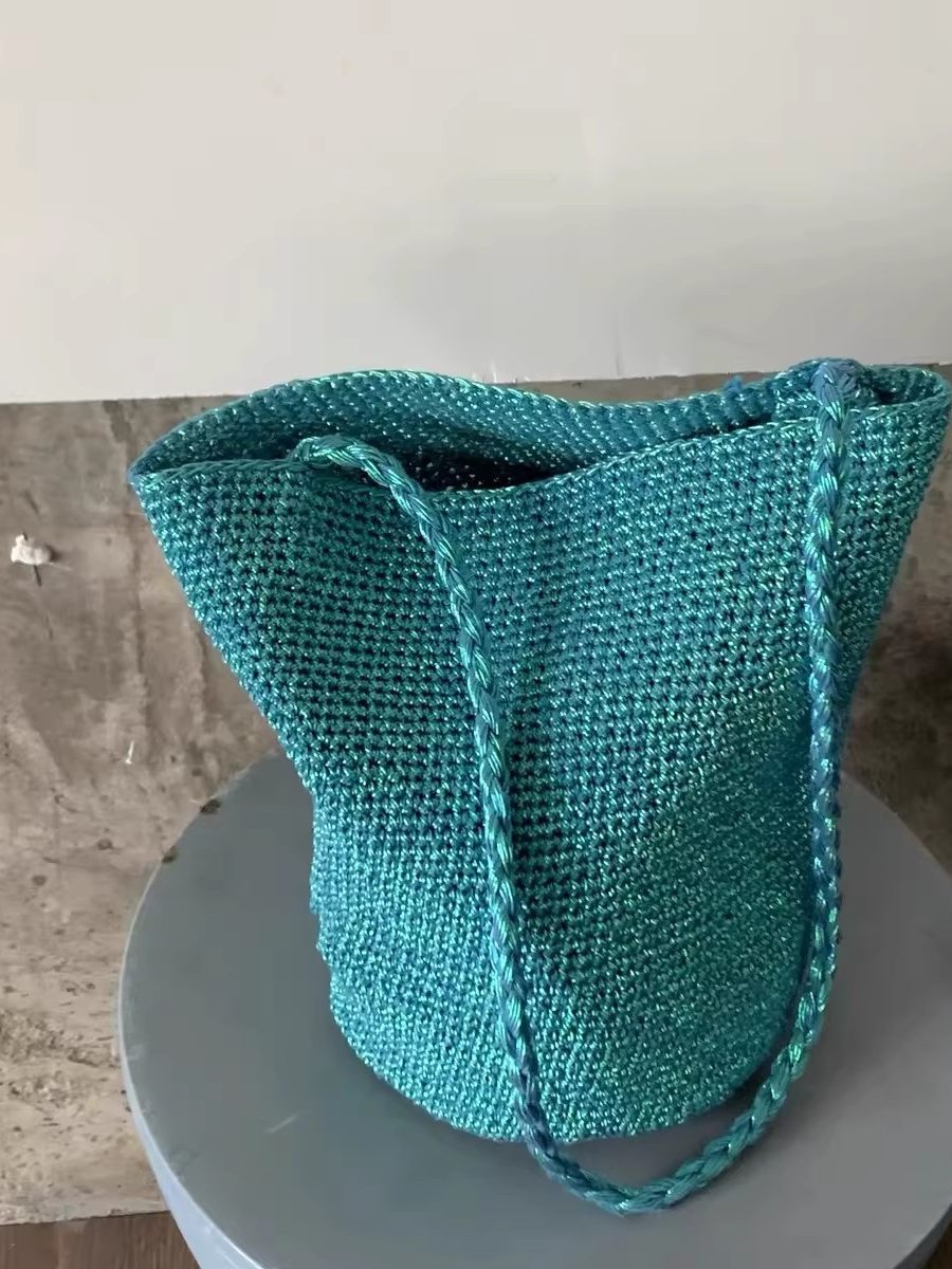 Women's Niche Hand-woven Sier Underarm Versatile Shoulder Bags