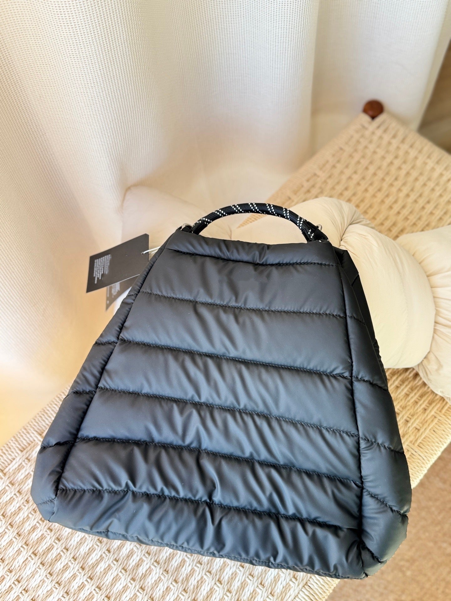 Foldable Large Capacity Lightweight Commuter Fashion Down Women's Messenger Bag