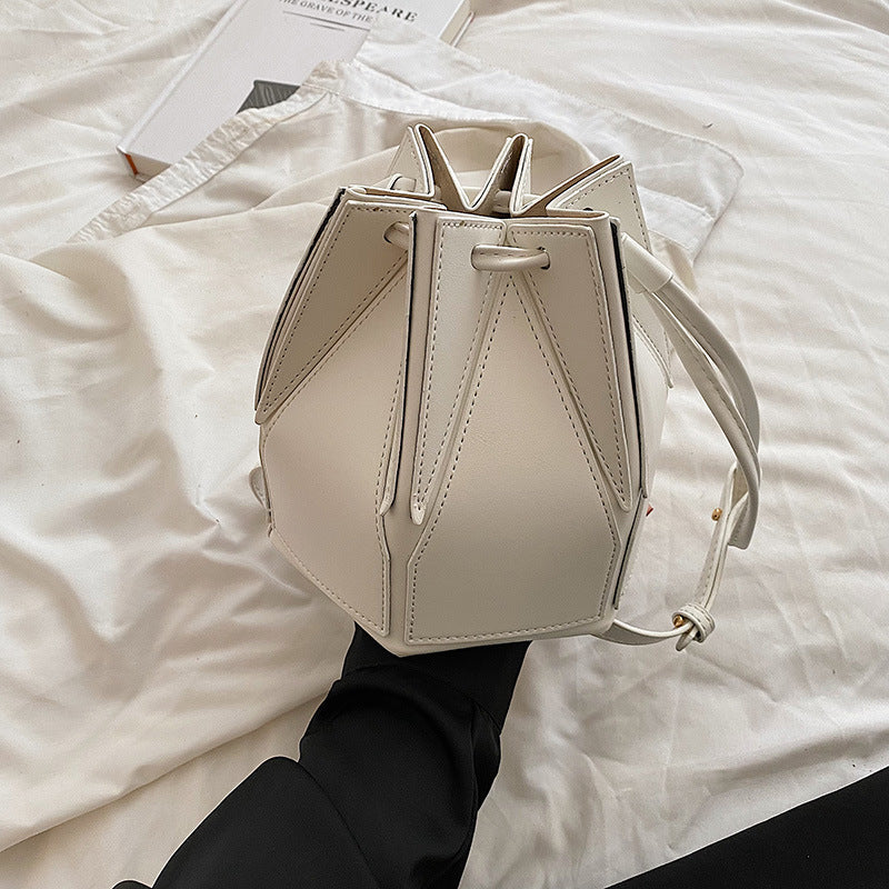 Women's Popular Niche Folding Summer High-grade Portable Women's Messenger Bag