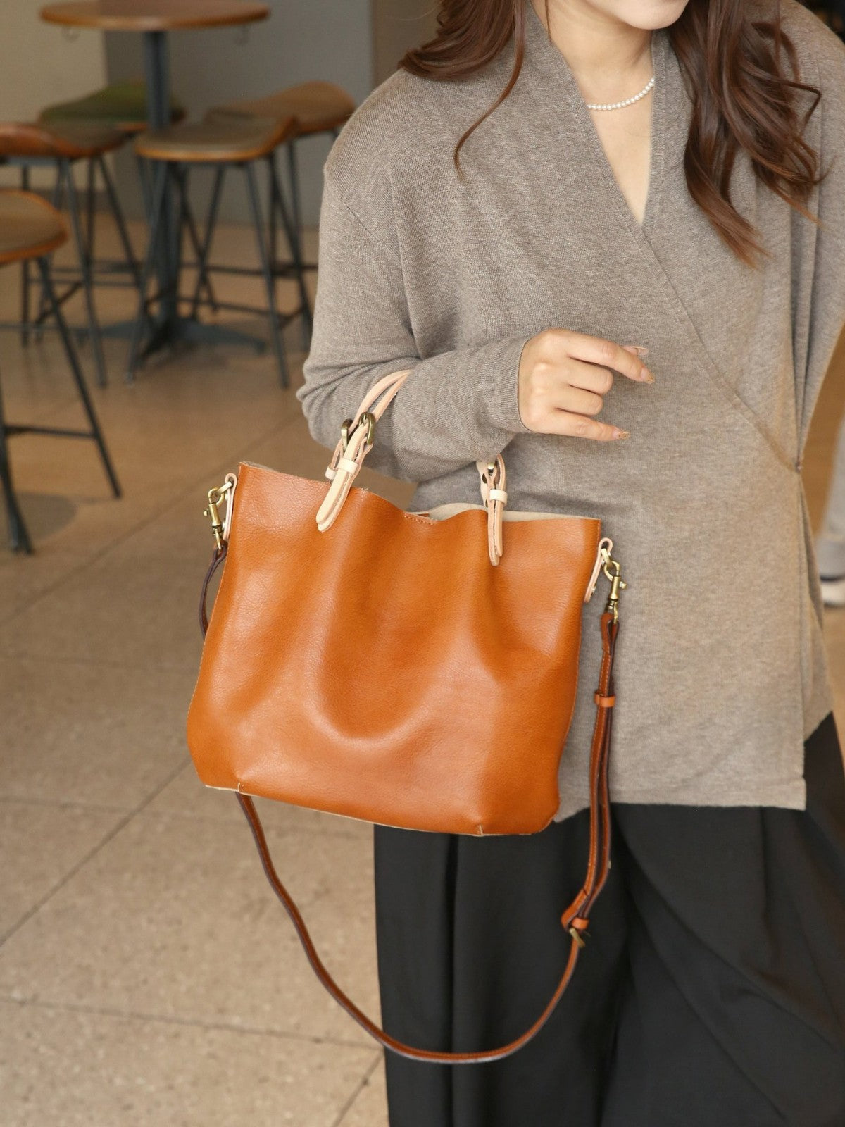 Women's First Layer Vegetable Tanning Leather Retro Commuter Genuine Tote Bag
