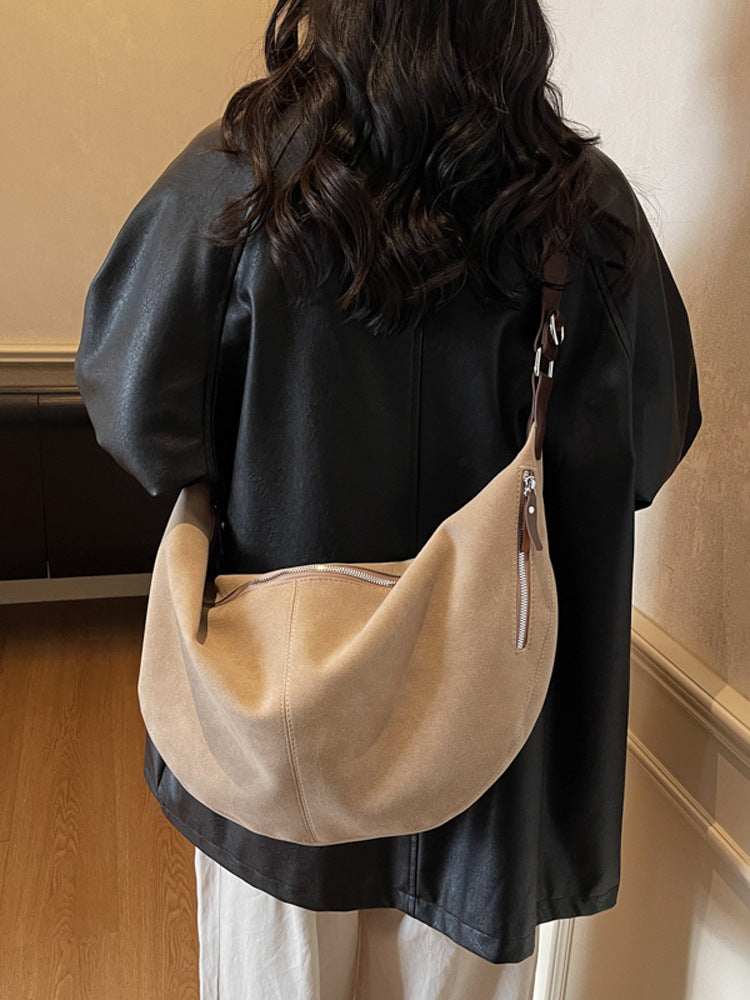 Women's Capacity Dumpling Korean Niche Retro Fashion Simple Women's Shoulder Bag