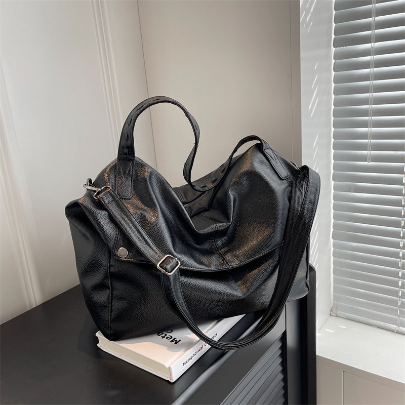 Women's Large Capacity Fashion Western Style Solid Tote Bag