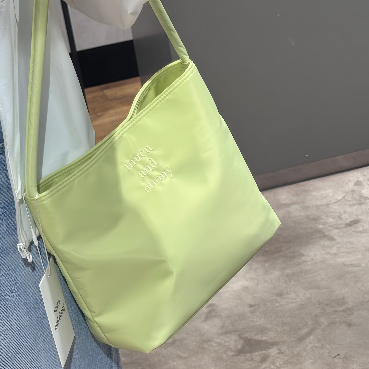 Trendy Attractive Women's Niche Nylon Commute Bucket Bags