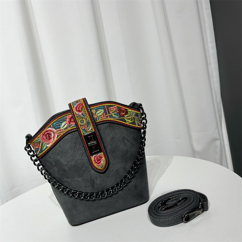 Women's Style Simple Versatile Ethnic Texture Large Shoulder Bags