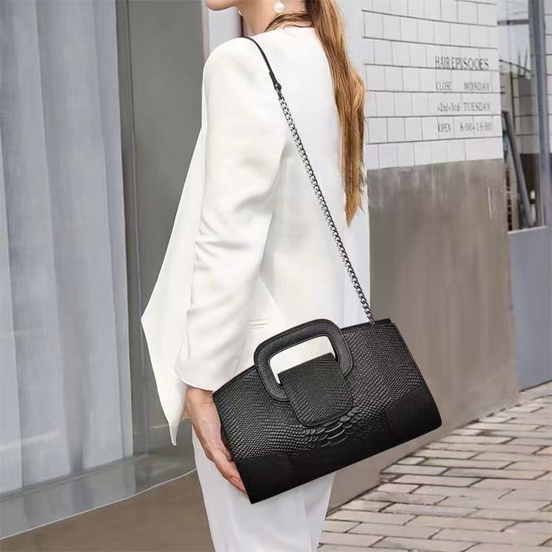 Casual Trendy Large Capacity Fashionable Clutch Women's Messenger Bag