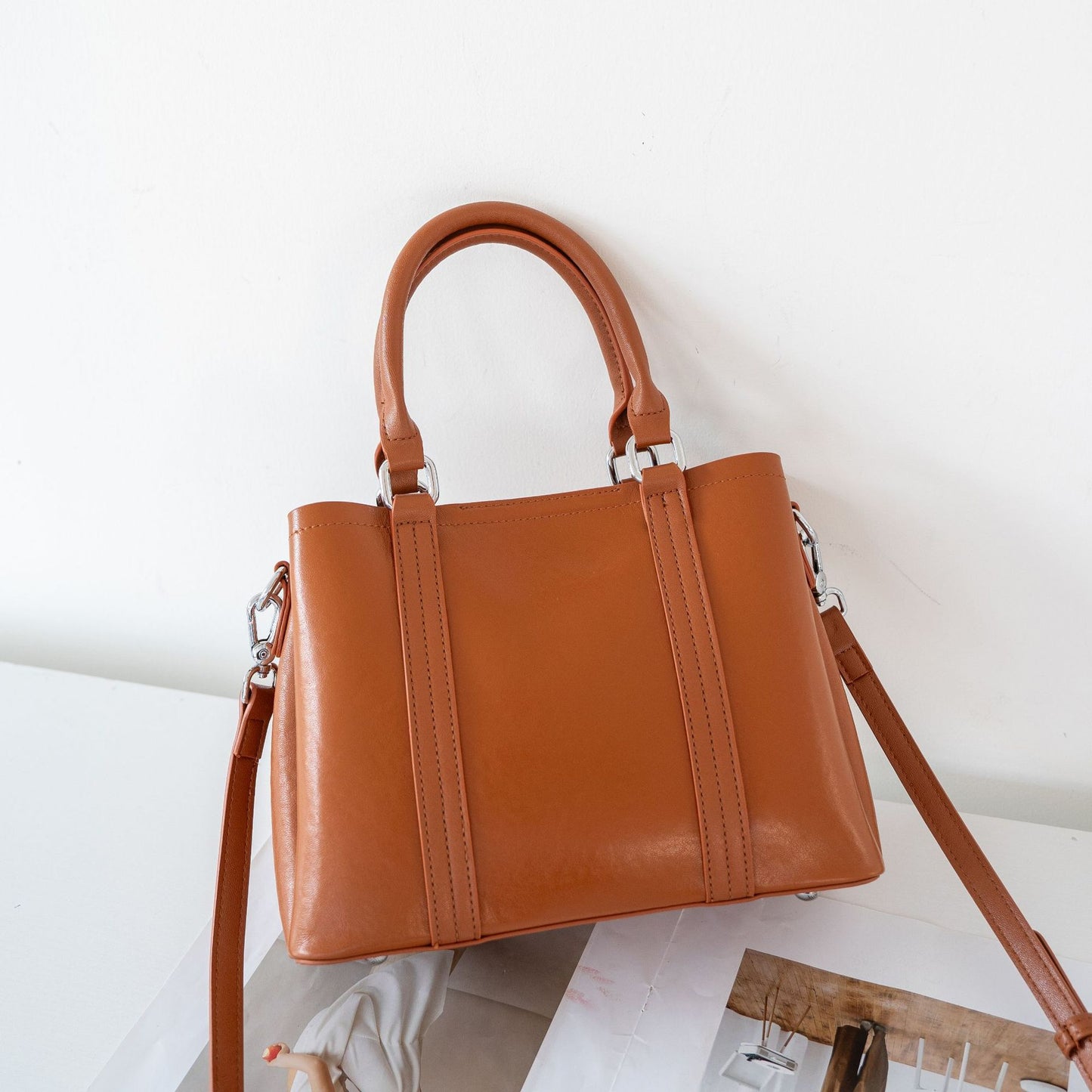 Women's Vegetable Tanned Leather Cow Portable Fashion Commuter Practical Women's Handbag
