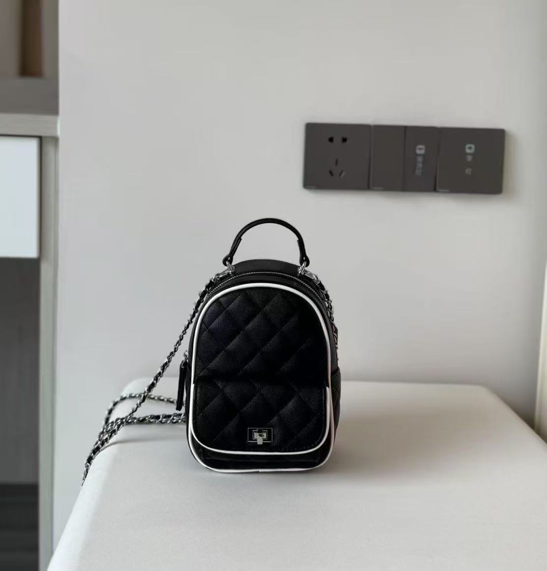 Women's High-grade Niche Rhombus Korean Fashion Chain Backpacks