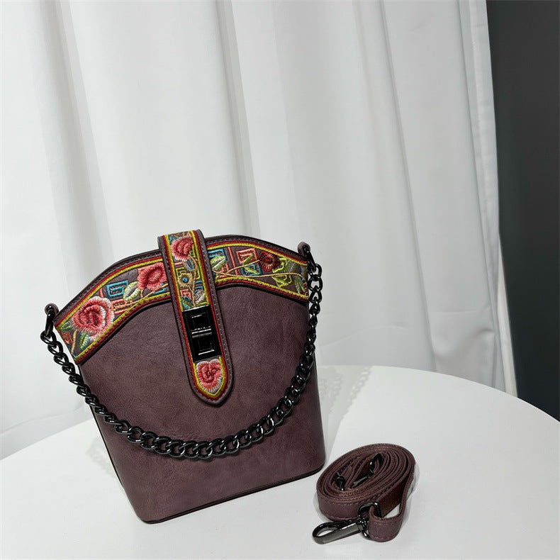 Women's Style Simple Versatile Ethnic Texture Large Shoulder Bags