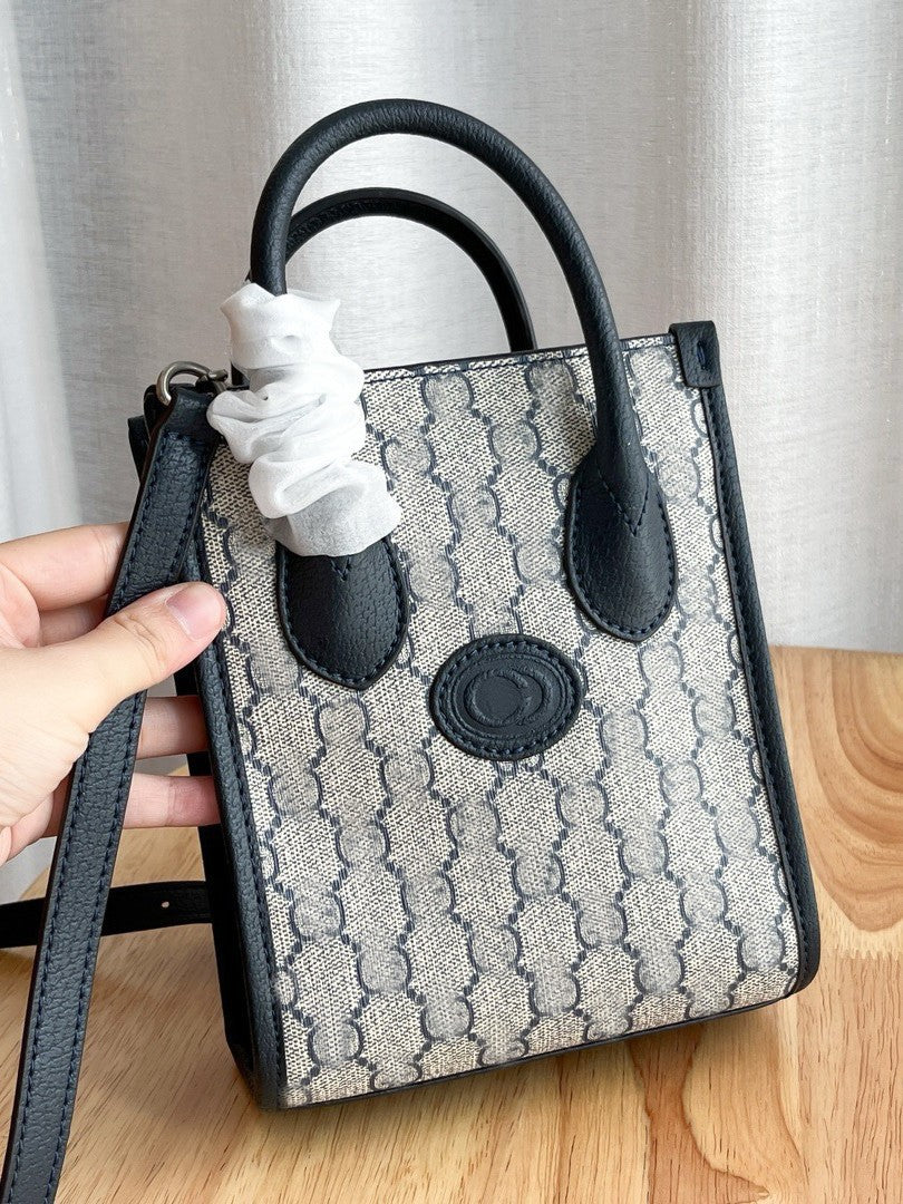 Women's Genuine Leather Music Scores Classic Presbyopic Tote Bag