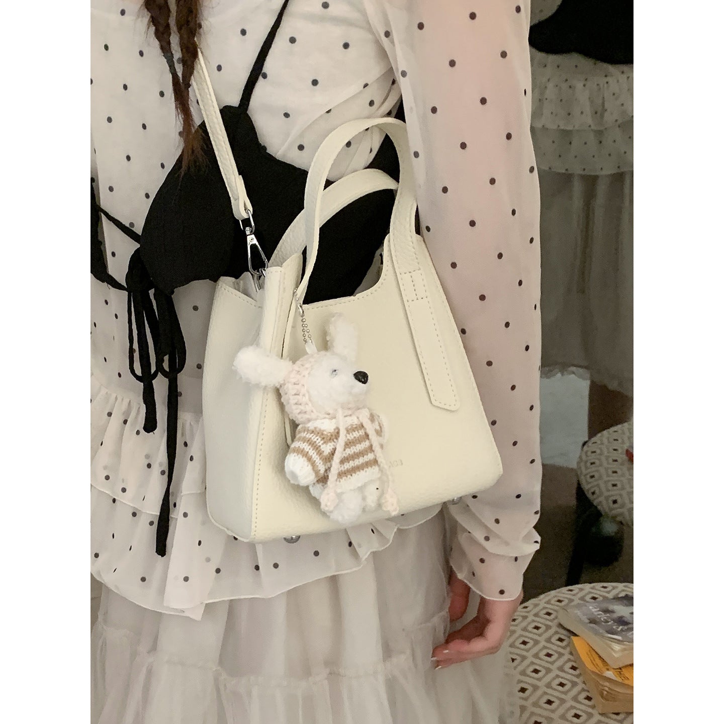 Women's Summer Fashion Carrying Lychee Pattern Simple Handbags