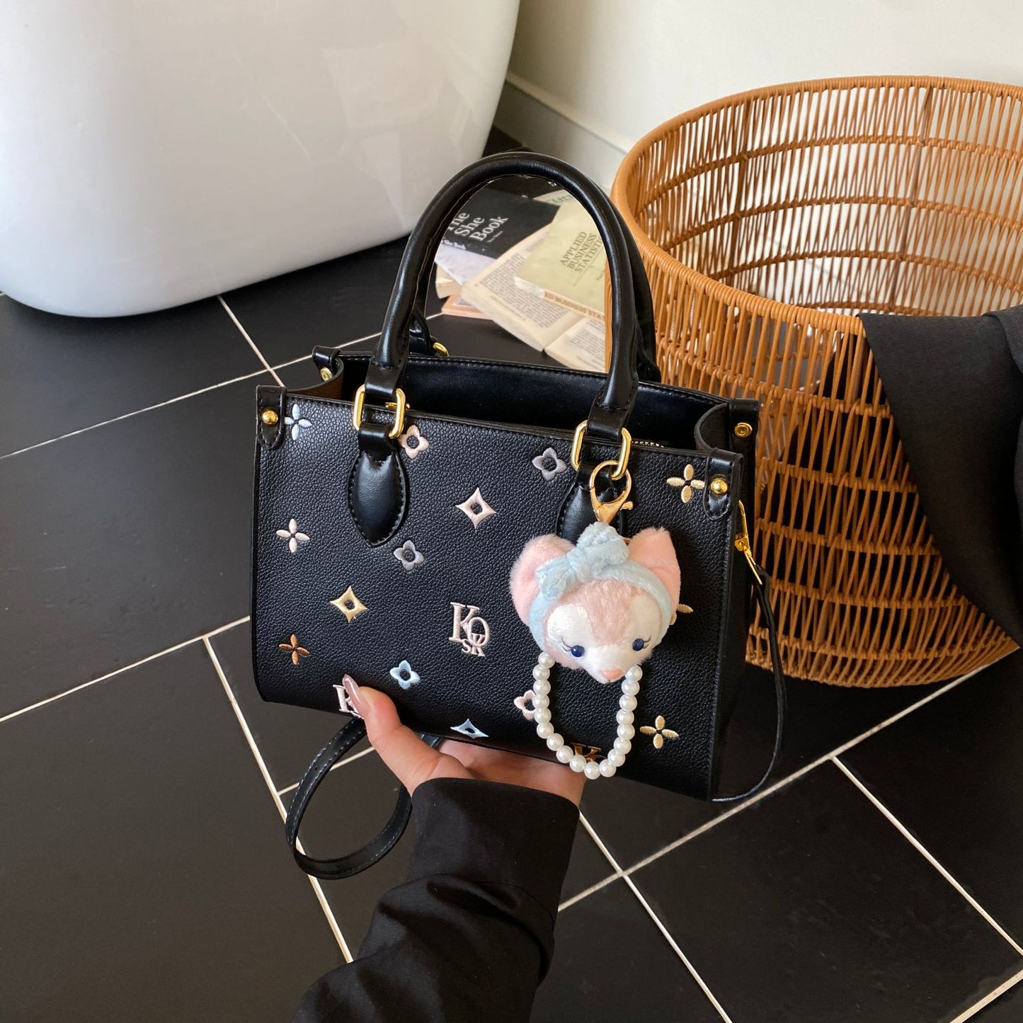 Women's High-grade Embroidered Light Luxury Minority Fashion Handbags