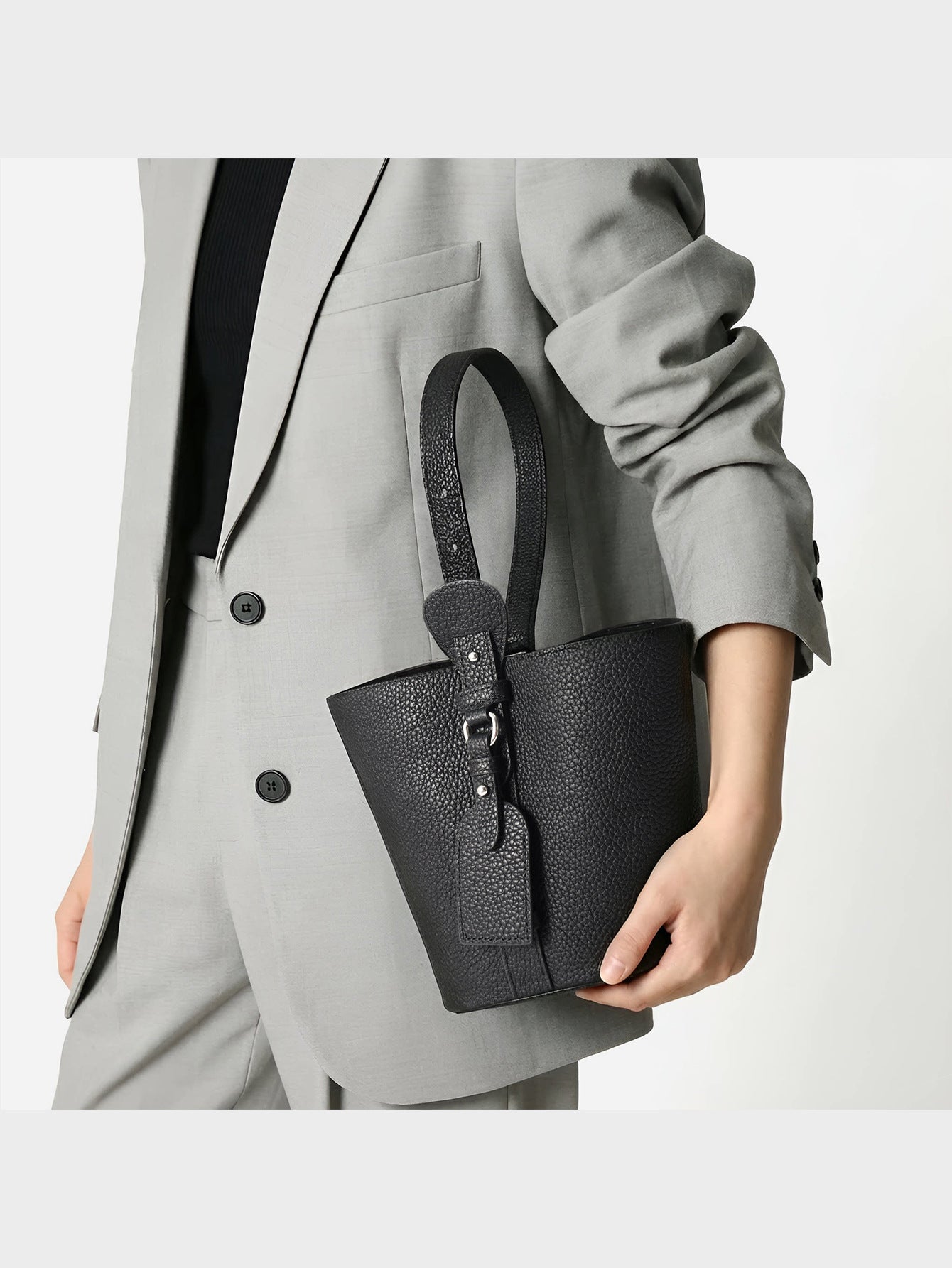 Women's First Layer Cowhide Vegetable Basket Leather Women's Shoulder Bag