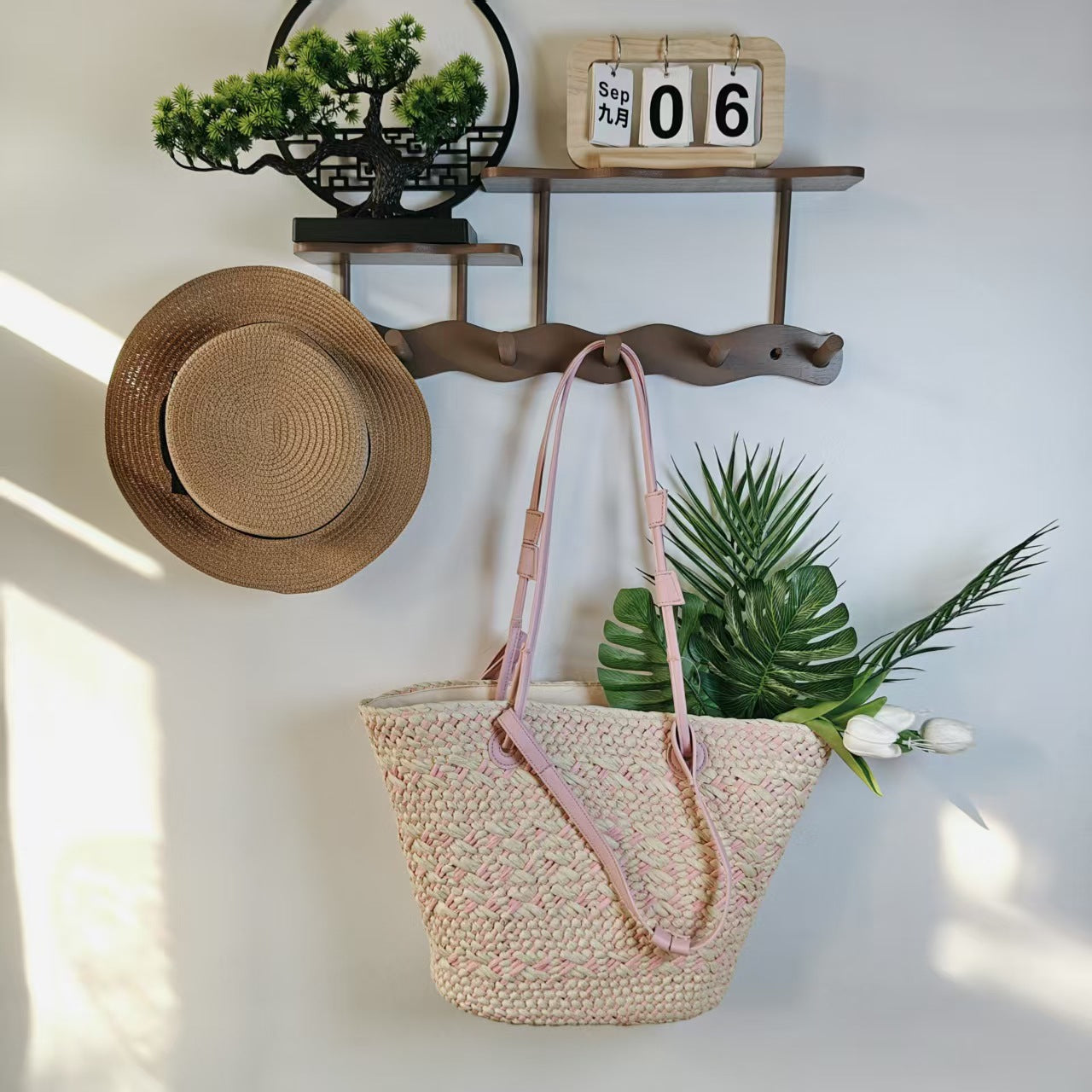 Women's Large Capacity Canvas Trendy Early Spring Printing Lettered Women's Shoulder Bag