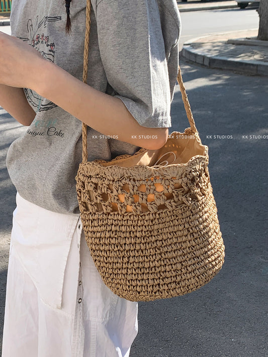 Women's Niche Summer Flower Edge Weaving Hollow Fashion Single Large Capacity Bucket Bag